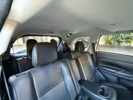 Mitsubishi Outlander ქირავდება საქართველოში