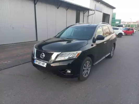 Nissan Pathfinder ქირავდება საქართველოში