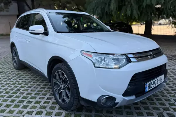 Mitsubishi Outlander ქირავდება საქართველოში