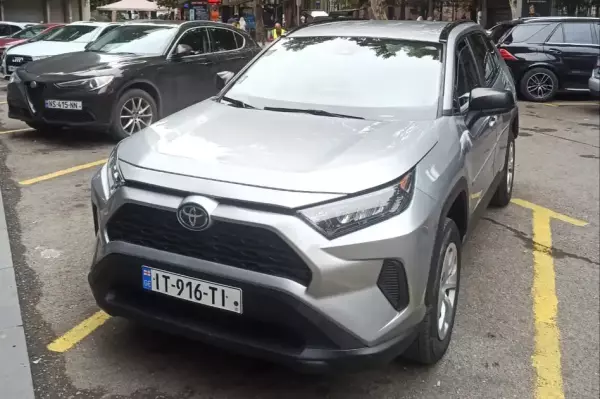Toyota RAV4 ქირავდება საქართველოში
