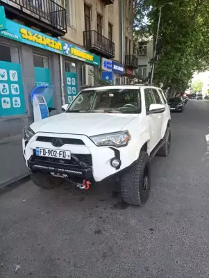 Toyota 4Runner ქირავდება ბორჯომში