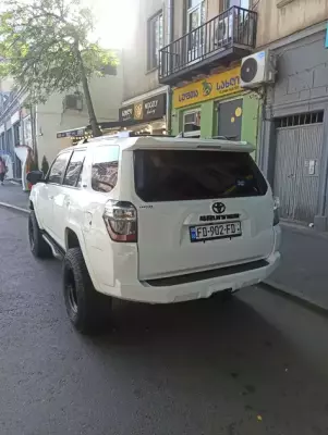 Toyota 4Runner ქირავდება ბორჯომში