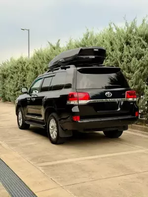 Toyota Land Cruiser 200 для аренды в Чакви