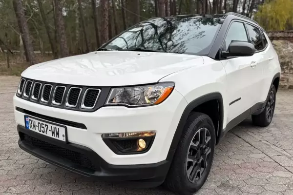 Jeep Compass ქირავდება საქართველოში