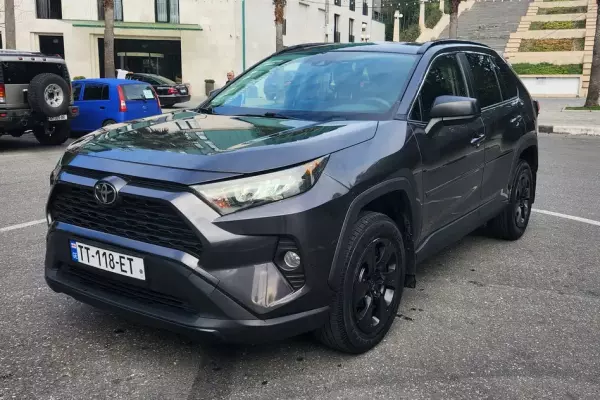 Toyota RAV4 ქირავდება საქართველოში