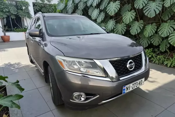 Nissan Pathfinder ქირავდება საქართველოში