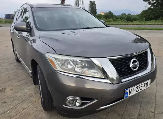 Nissan Pathfinder ქირავდება ფოთში