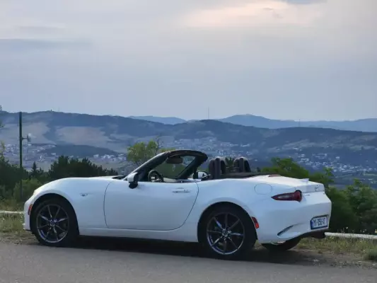 Mazda MX-5 для аренды в Кутаиси