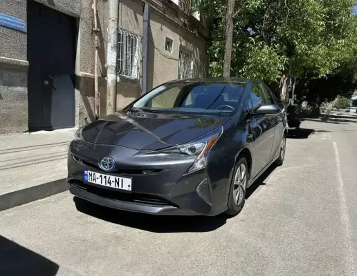 Toyota Prius ქირავდება საქართველოში