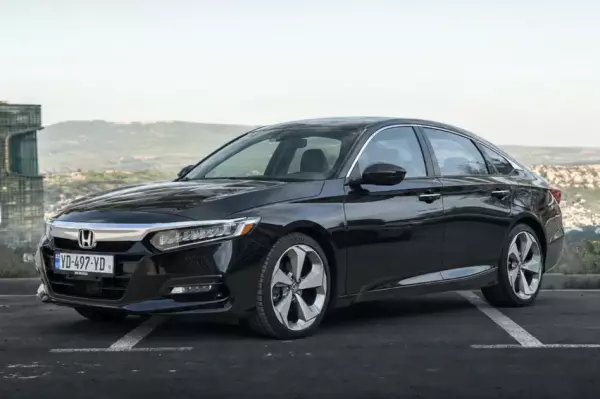 Honda Accord ქირავდება საქართველოში