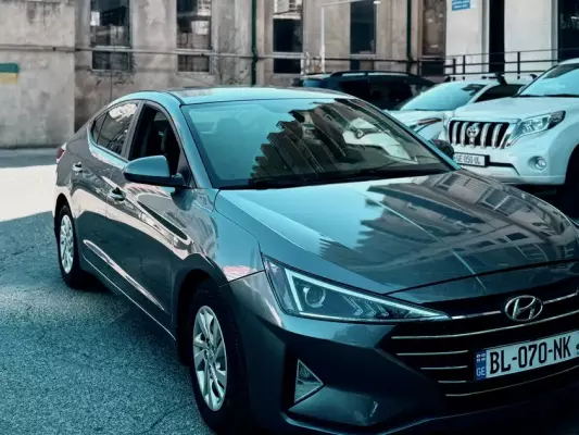 Hyundai Elantra ქირავდება საქართველოში
