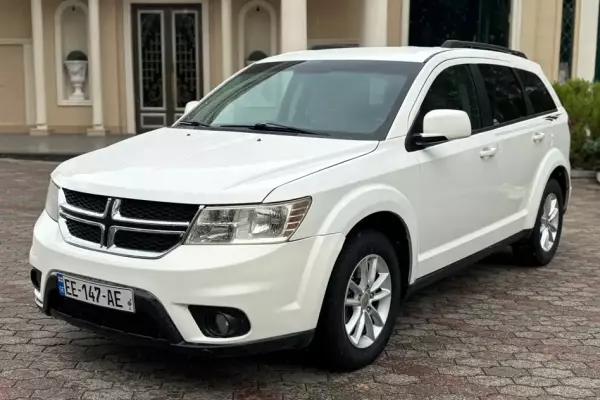 Dodge Journey ქირავდება საქართველოში