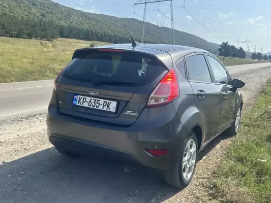 Ford Fiesta ქირავდება ბათუმში