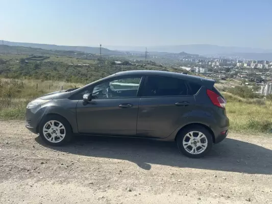 Ford Fiesta ქირავდება ბათუმში