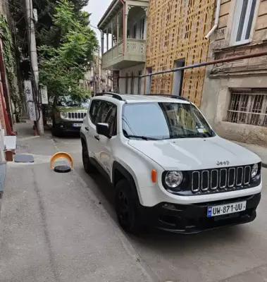 Jeep Renegade ქირავდება საქართველოში