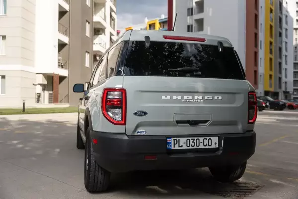 Ford Bronco ქირავდება თელავში
