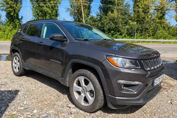 Jeep Compass ქირავდება საქართველოში
