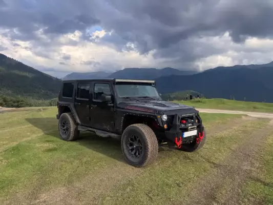 Jeep Wrangler для аренды в Боржоми