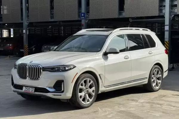 BMW X7 for rent in Senaki