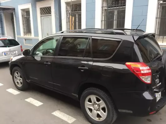 Toyota RAV4 ქირავდება საქართველოში