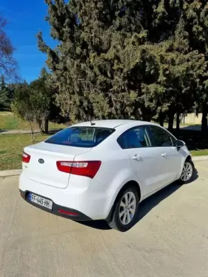 KIA Rio ქირავდება საქართველოში