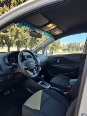KIA Rio ქირავდება საქართველოში