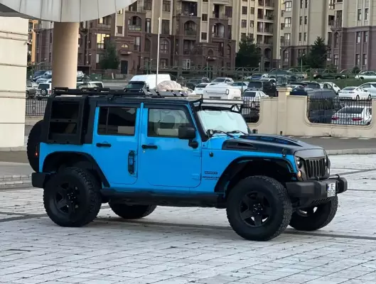 Jeep Wrangler ქირავდება გუდაურში