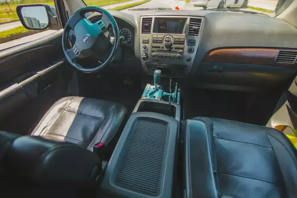 Nissan Armada ქირავდება საქართველოში