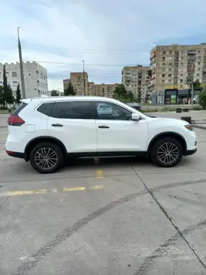 Nissan Rogue для аренды в Сенаки