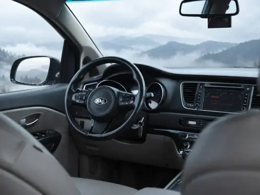 KIA Carnival ქირავდება ბათუმში