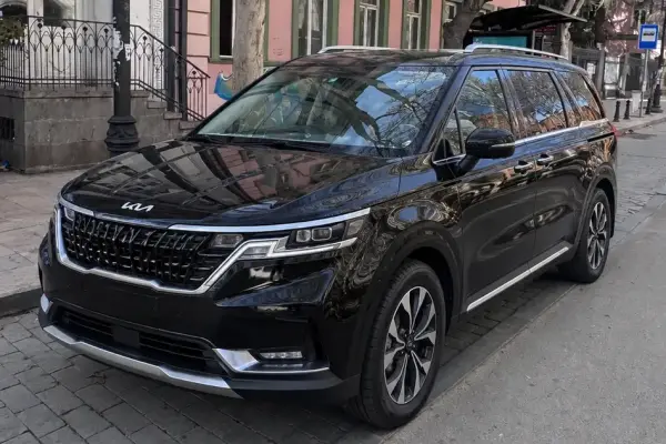 KIA Carnival ქირავდება საქართველოში