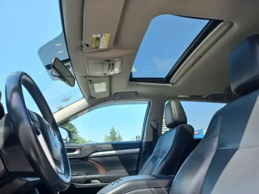 Toyota Highlander for rent in Mtskheta