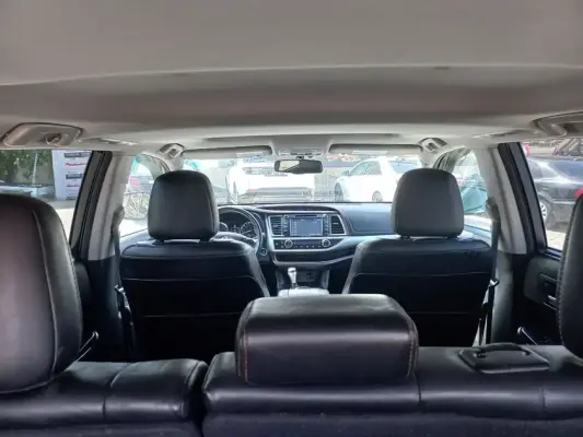Toyota Highlander for rent in Mtskheta