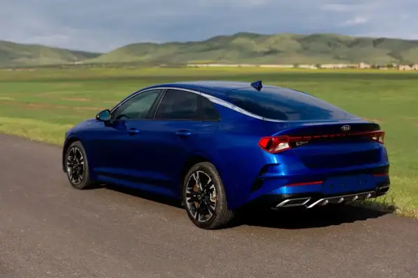 KIA K5 ქირავდება საქართველოში