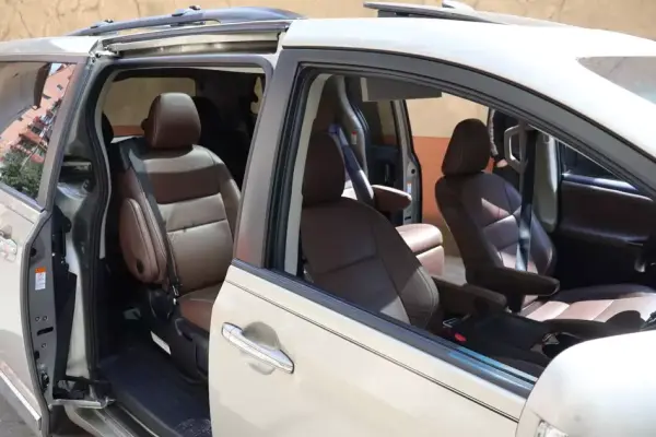 Toyota Sienna ქირავდება გუდაურში