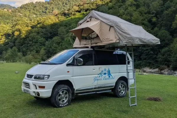 Mitsubishi Delica D:5 ქირავდება საქართველოში