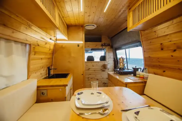 Mercedes Sprinter ქირავდება საქართველოში