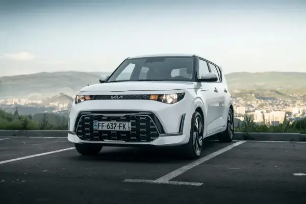 KIA Soul ქირავდება შეკვეთილში