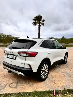 Ford Escape ქირავდება ბორჯომში