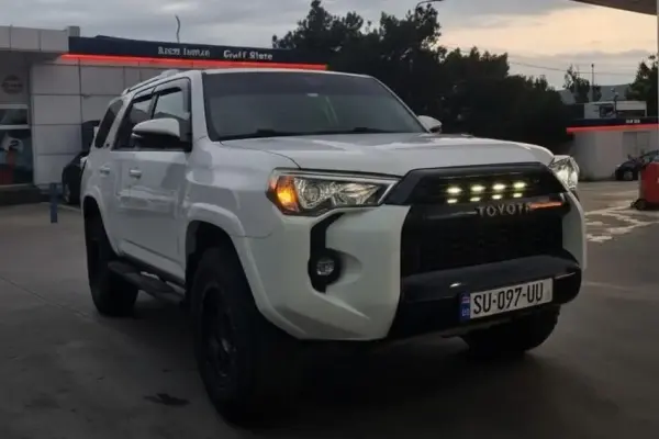 Toyota 4Runner ქირავდება საქართველოში