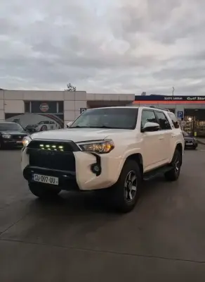 Toyota 4Runner ქირავდება სტეფანწმინდაში