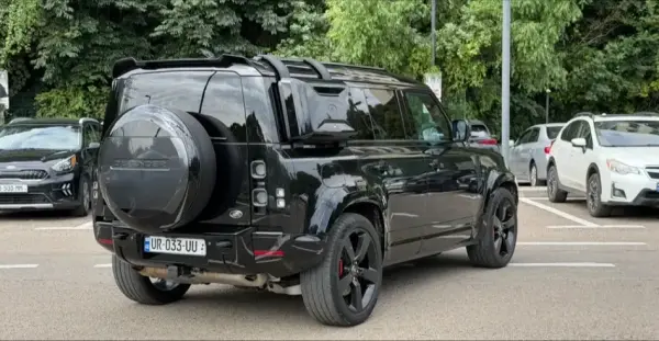 Land Rover Defender ქირავდება საქართველოში