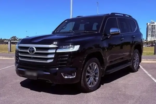 Toyota Land Cruiser 300 ქირავდება საქართველოში