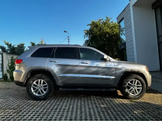 Jeep Grand Cherokee ქირავდება საქართველოში