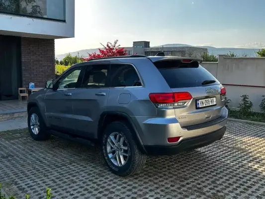 Jeep Grand Cherokee ქირავდება საქართველოში