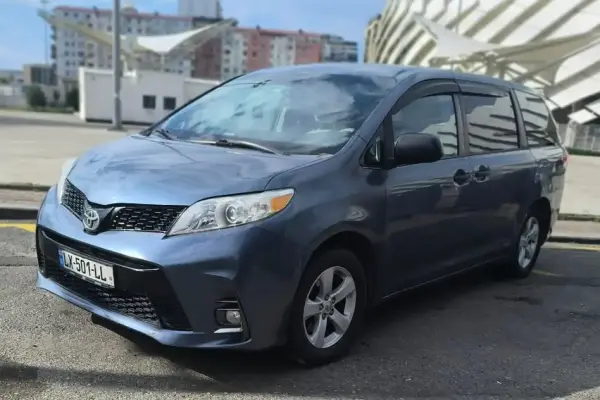 Toyota Sienna ქირავდება საქართველოში