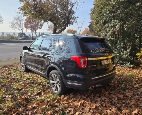 Ford Explorer for rent in Sarpi