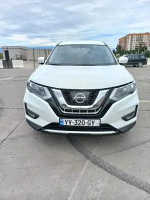 Nissan Rogue для аренды в Сенаки