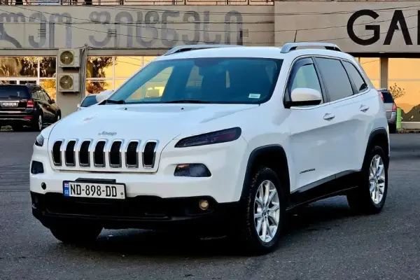 Jeep Cherokee ქირავდება საქართველოში