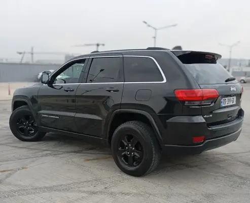 Jeep Grand Cherokee for rent in Mtskheta